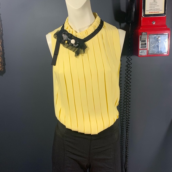 Robert Rodriguez yellow silk sleeveless blouse